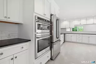 57 Grouse Ln, Woodbridge, CT 06525 - Photo 9