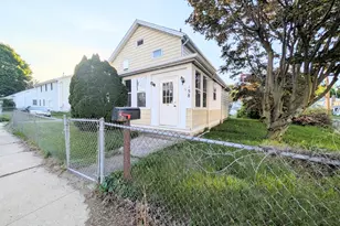 158 Cliff St, Naugatuck, CT 06770 - Photo 3