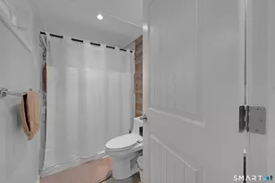 276 Washington St, Norwich, CT 06360 - Photo 23