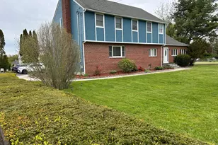890 Daniels Farm Rd, Trumbull, CT 06611 - Photo 5