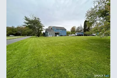 890 Daniels Farm Road, Trumbull, CT 06611 - Photo 3
