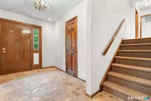 34 Ox Bow Ln, Woodbridge, CT 06525 - Photo 5