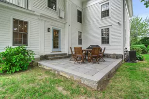 215 Old Post Rd, Fairfield, CT 06824 - Photo 19