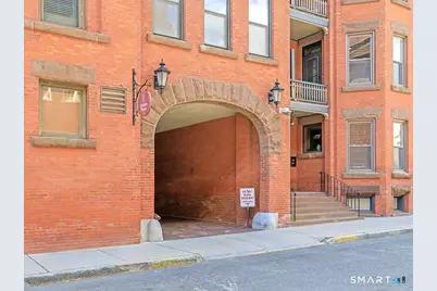 1 Linden Place #412, Hartford, CT 06106 - Photo 5