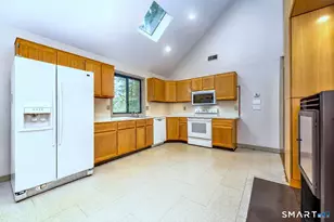 40 Morning Glory Terrace, Stratford, CT 06614 - Photo 13