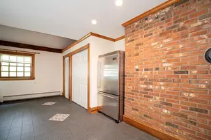 388 Amity Rd, Woodbridge, CT 06525 - Photo 9