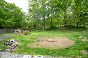 388 Amity Rd, Woodbridge, CT 06525 - Photo 7