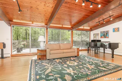 11 Forest Trail, Woodbridge, CT 06525 - Photo 3