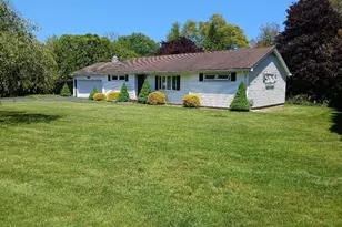 35 Dorchester Ln, Branford, CT 06405 - Photo 3
