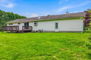 35 Dorchester Ln, Branford, CT 06405 - Photo 15