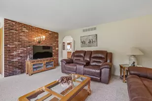 35 Dorchester Ln, Branford, CT 06405 - Photo 11