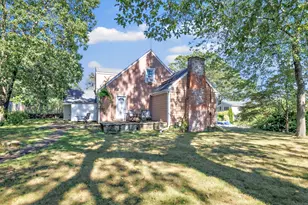 86 Vanguard St, Bridgeport, CT 06606 - Photo 5
