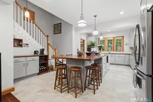 25 Brocketts Point Rd, Branford, CT 06405 - Photo 9