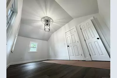 22 Hemlock Trail, Newtown, CT 06482 - Photo 11