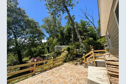 22 Hemlock Trail, Newtown, CT 06482 - Photo 3