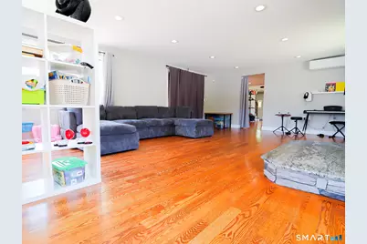 585 Burnham Street, East Hartford, CT 06108 - Photo 15