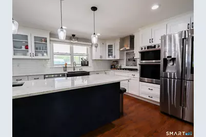 585 Burnham Street, East Hartford, CT 06108 - Photo 5