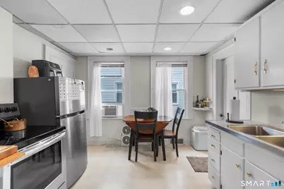 70 Lancaster Road, West Hartford, CT 06119 - Photo 15