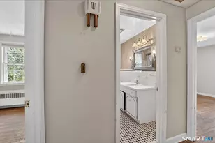 44 Lawrence Ave, Avon, CT 06001 - Photo 17