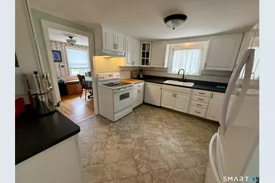 20 Flower Street, Wethersfield, CT 06109 - Photo 13