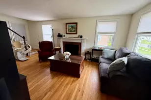 20 Flower St, Wethersfield, CT 06109 - Photo 9