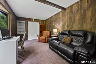 90 Monroe St, East Hartford, CT 06118 - Photo 29