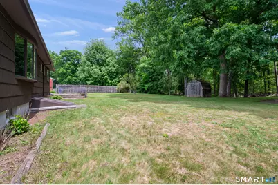 90 Monroe Street, East Hartford, CT 06118 - Photo 37