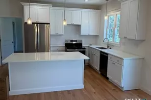 90 Applegate, Southington, CT 06489 - Photo 5