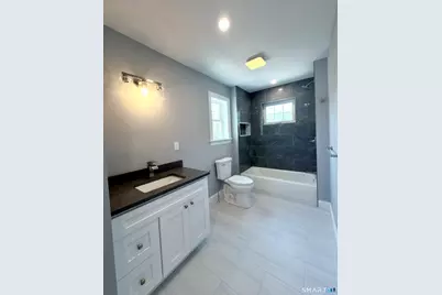 420 Greenwood Street, Bridgeport, CT 06606 - Photo 15