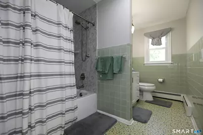 7 Jonathan Place, Bloomfield, CT 06002 - Photo 9