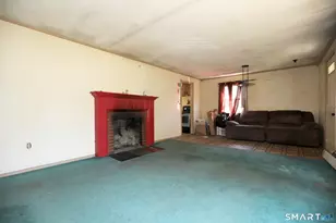 4 Woodside Dr, Bloomfield, CT 06002 - Photo 3