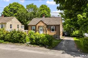 204 Bouley Ave, Waterbury, CT 06705 - Photo 17