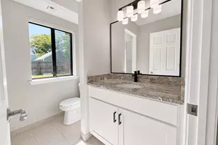 25 Stanley St, West Hartford, CT 06107 - Photo 7