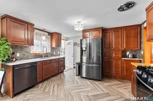 132 Neanda St, New Britain, CT 06053 - Photo 5