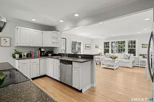 33 Walmsley Rd, Darien, CT 06820 - Photo 11