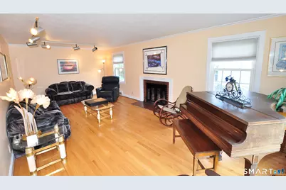 16 Miamis Road, West Hartford, CT 06117 - Photo 7