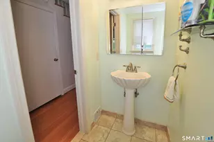 16 Miamis Rd, West Hartford, CT 06117 - Photo 21