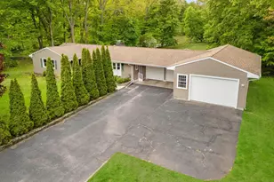 12 Unity Dr, Trumbull, CT 06611 - Photo 3