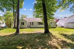 25 Miamis Rd, West Hartford, CT 06117 - Photo 35