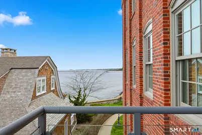 8 Stonington Commons #24, Stonington, CT 06378 - Photo 11