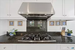 8 Stonington Commons, Stonington, CT 06378 - Photo 9