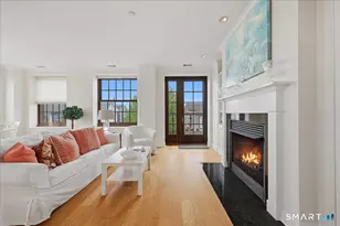 8 Stonington Commons, Stonington, CT 06378 - Photo 5