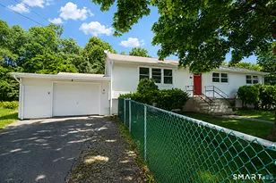 154 Hesse Rd, Hamden, CT 06517 - Photo 3