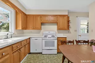 40 Easy St, Milford, CT 06460 - Photo 11