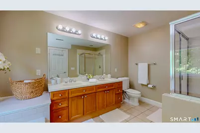 14 Woodcrest Lane #14, Danbury, CT 06810 - Photo 23