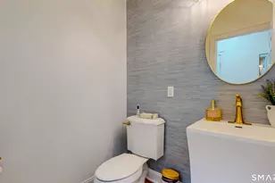 14 Woodcrest Ln, Danbury, CT 06810 - Photo 5