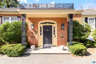 244 Park St, New Canaan, CT 06840 - Photo 1