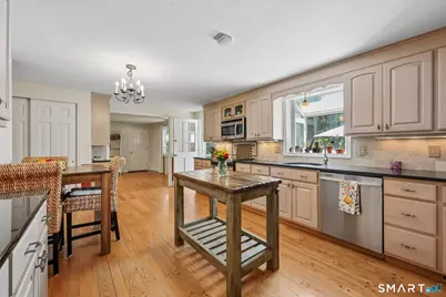 181 Farms Village Road, Simsbury, CT 06092 - Photo 7