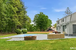 35 Hollow Brook Rd, Windsor, CT 06095 - Photo 3
