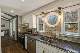 35 Hollow Brook Rd, Windsor, CT 06095 - Photo 13